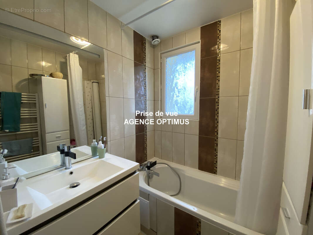 Maison à VILLENEUVE-SUR-YONNE