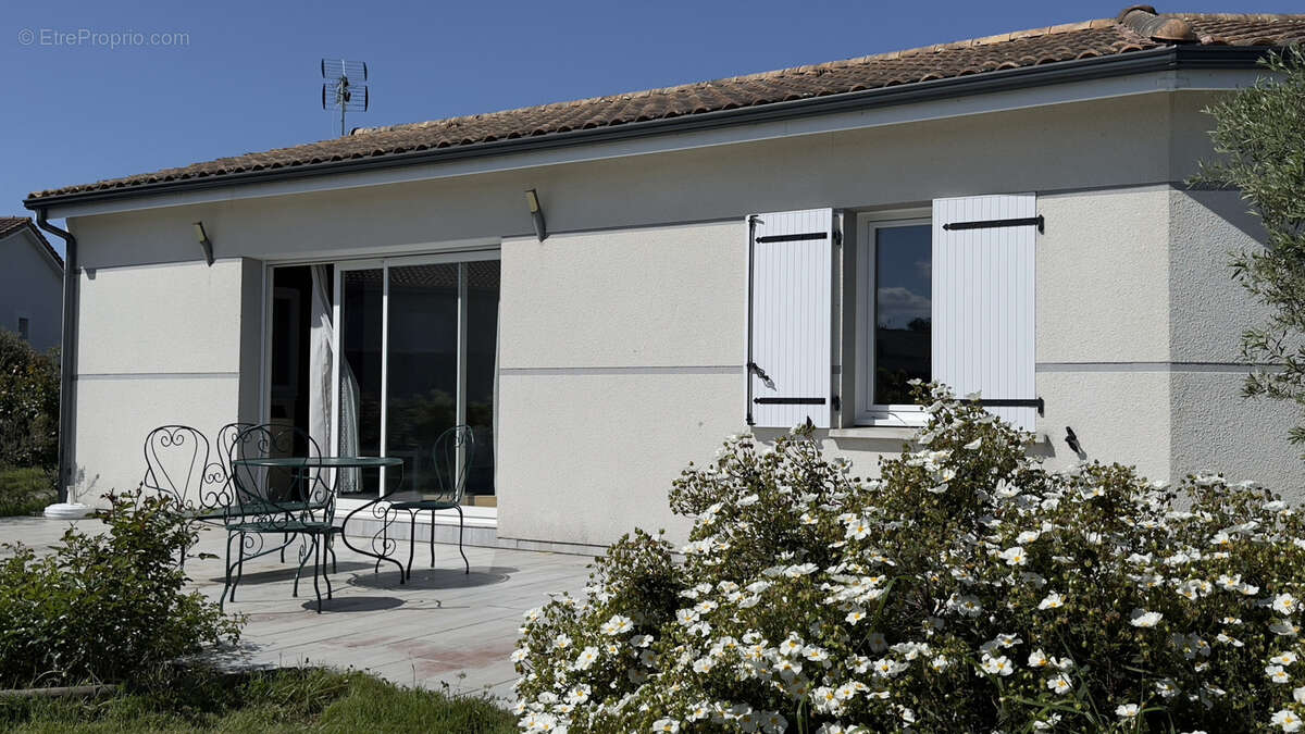 Maison à ROAILLAN