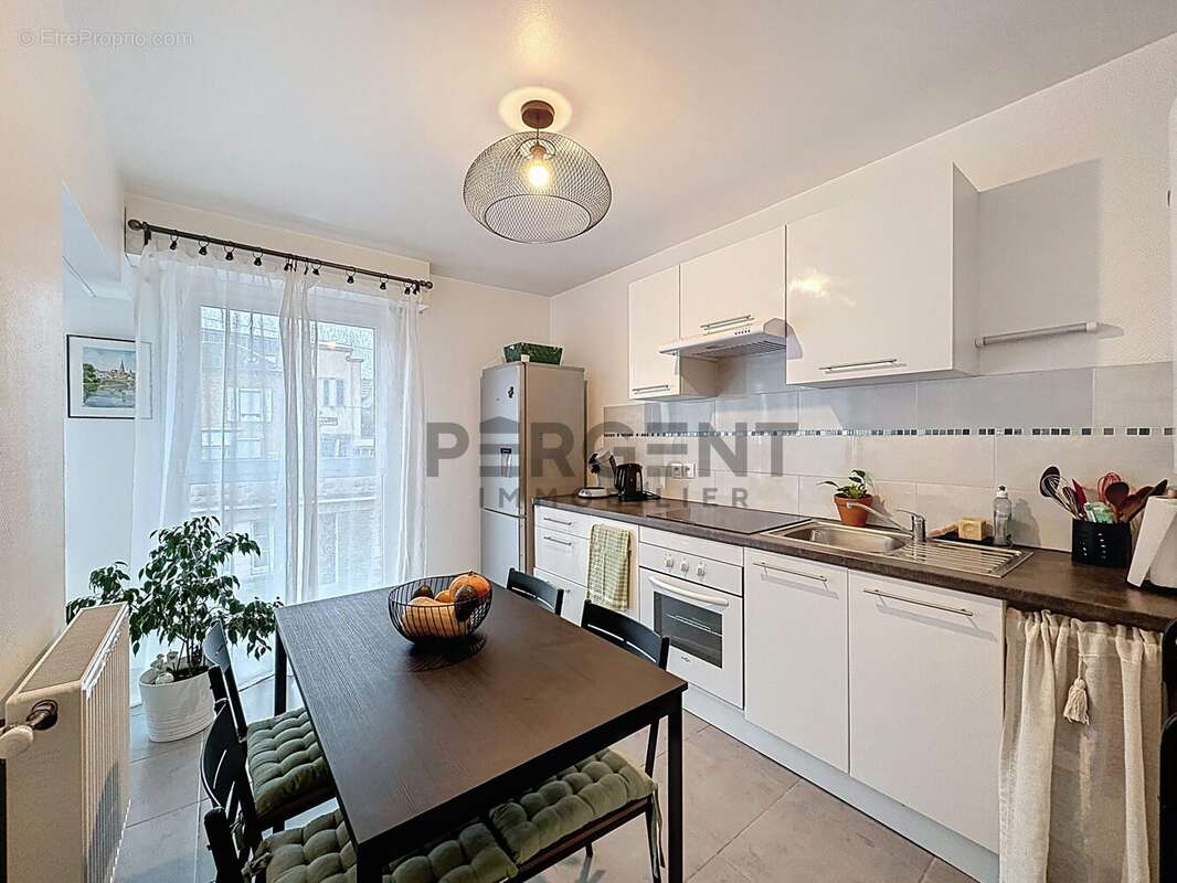 Appartement à CHARLEVILLE-MEZIERES