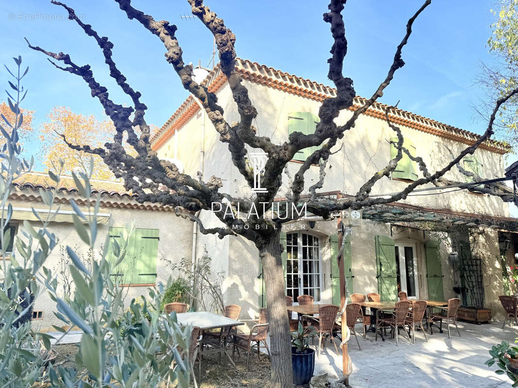 Autre à VINON-SUR-VERDON