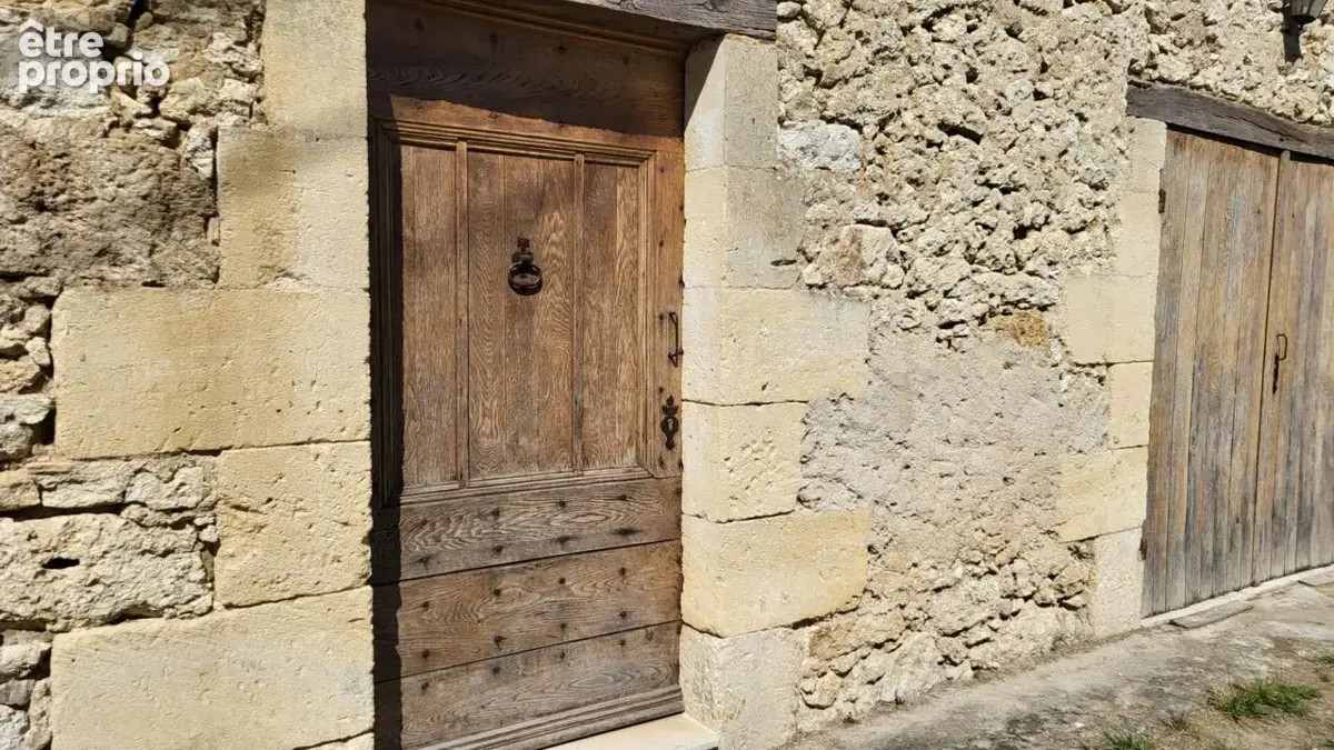 24610 Maison  en pierres dans un hameau .8 pièces . parcelle de 584 m² plus terrain de 1939 m2 - photo 18