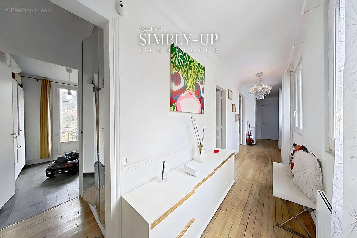 Appartement à PARIS-20E