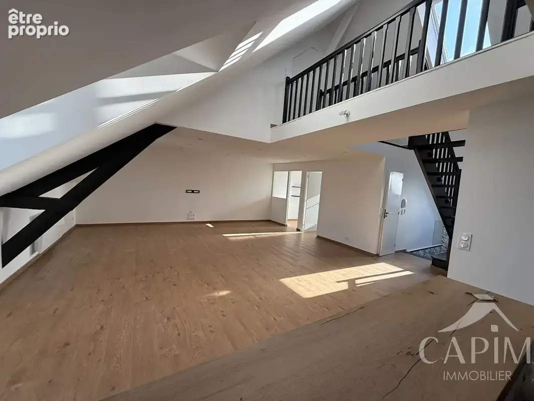 Appartement à FOUGERES