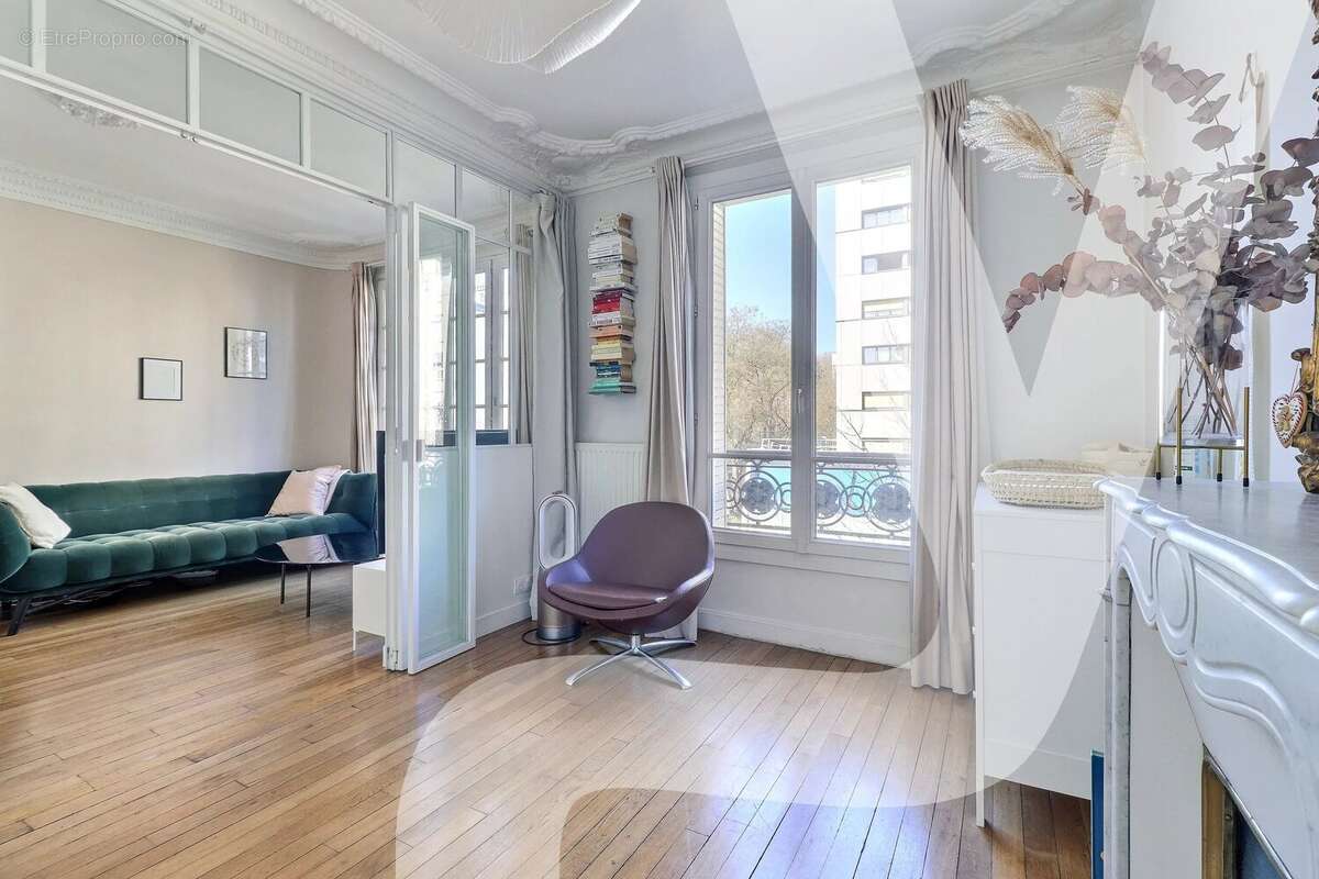 Appartement à PARIS-20E