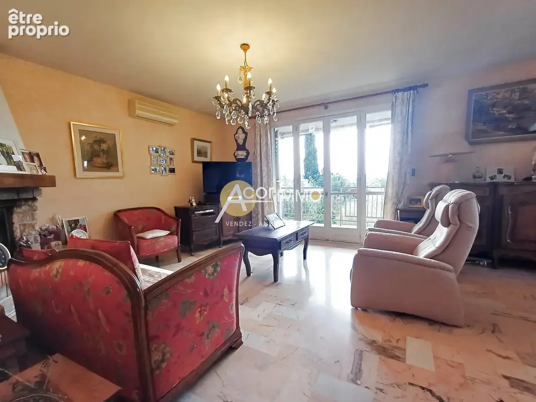 Toulon   une propriété 5 chambres sur  plus de 10 000m2 de terrain - photo 11