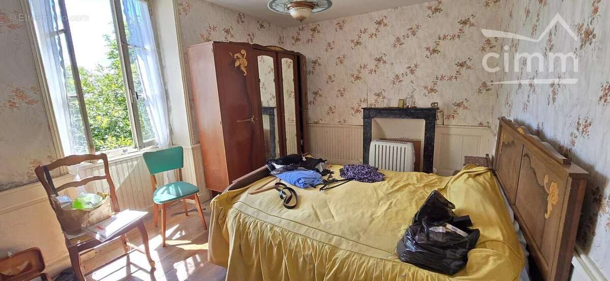 Maison à LA CHAPELLE-SAINT-JEAN