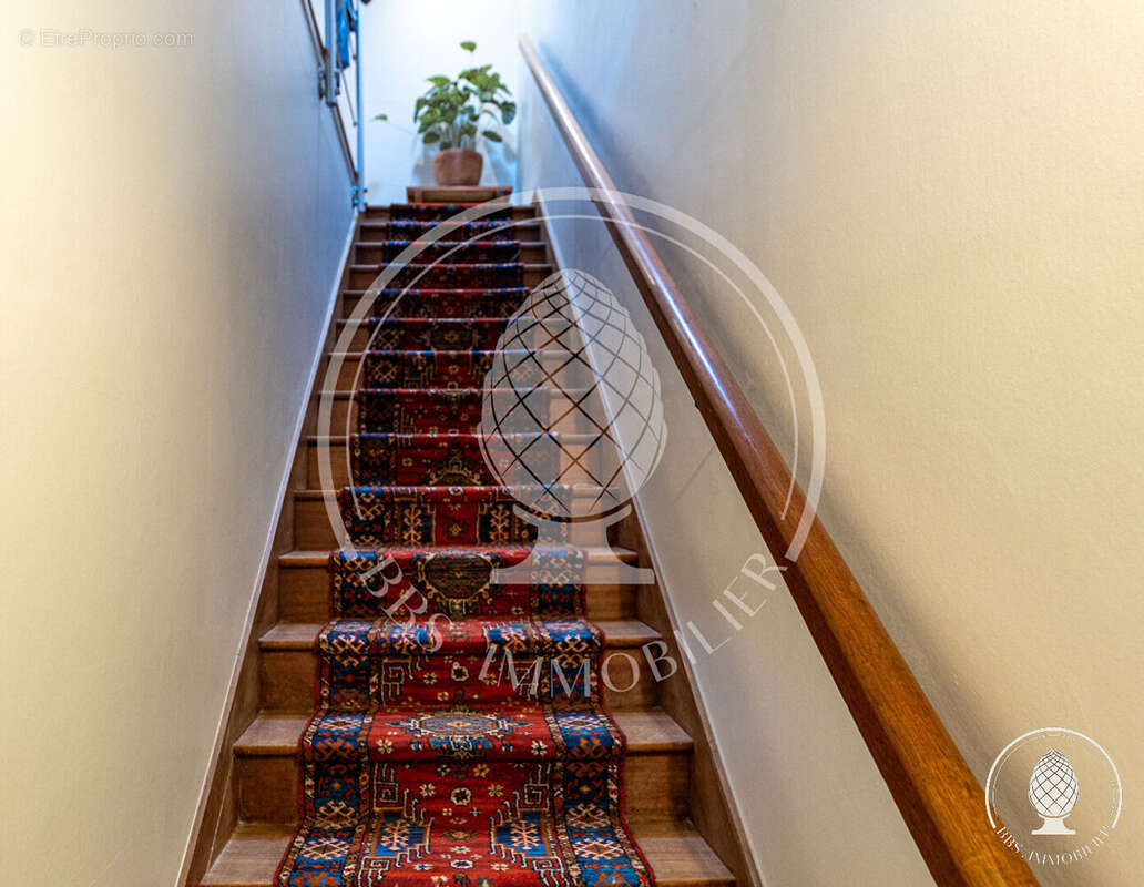 A vendre : Appartement Belles Prestations hyper centre de la Rochelle - photo 8