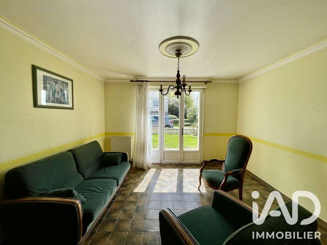 Maison 128 m² à Gouarec  - photo 3