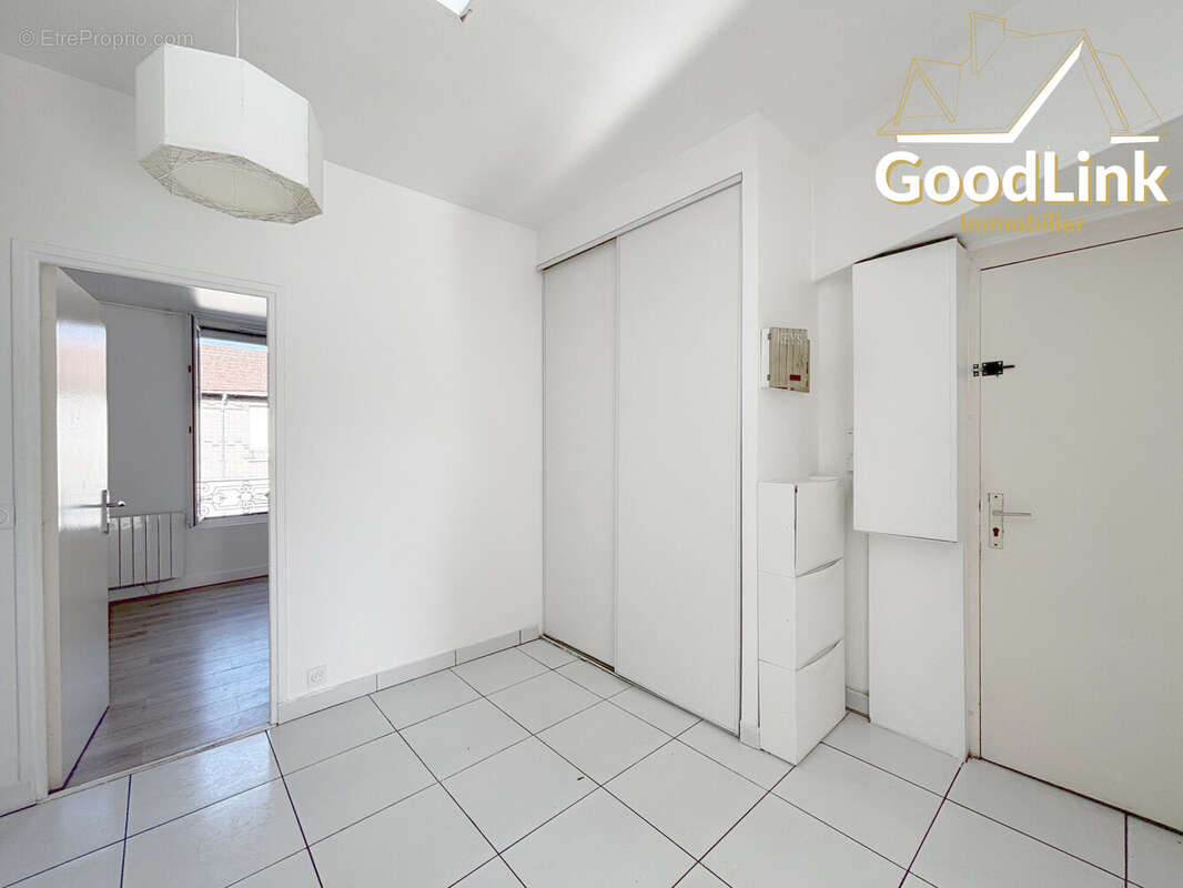Appartement à AUBERVILLIERS