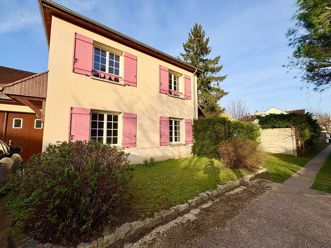 Maison à MAISONS-LAFFITTE