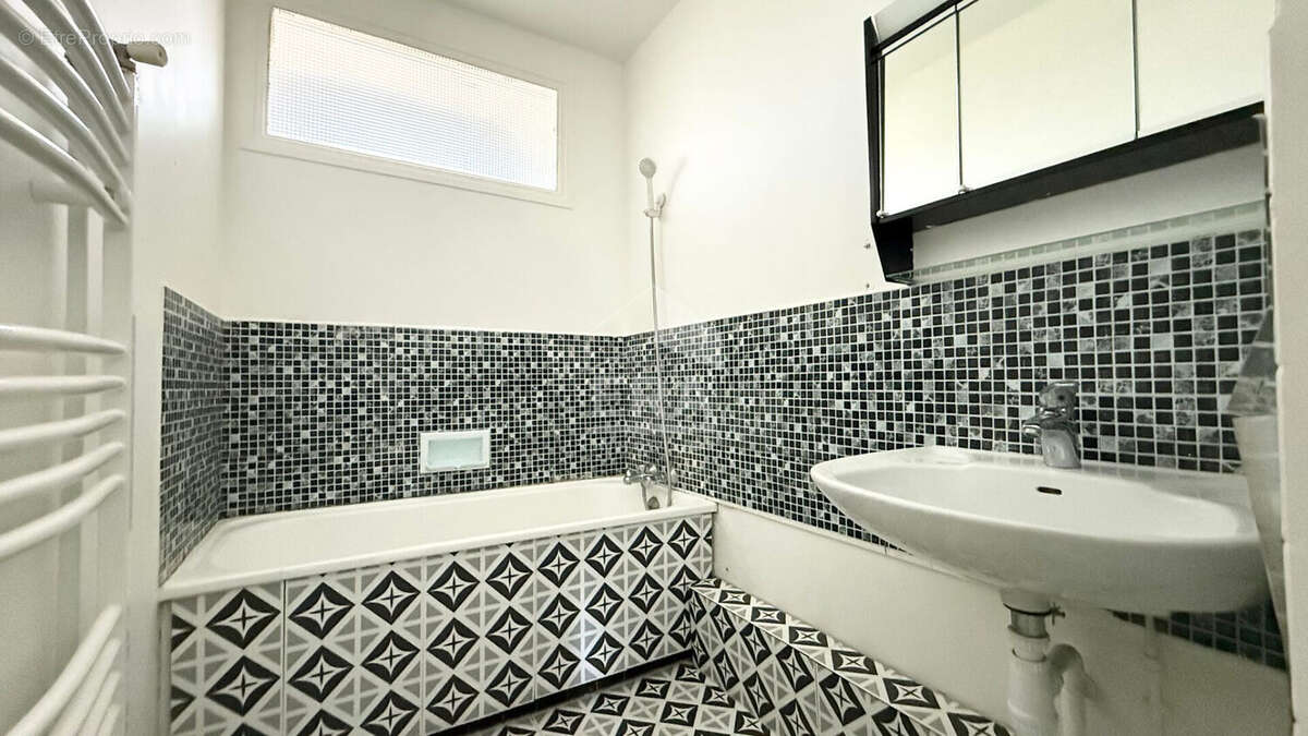 Appartement à CORBEIL-ESSONNES