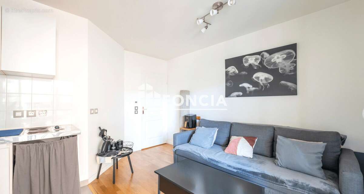 Appartement à LA GARENNE-COLOMBES