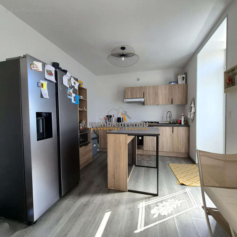 Maison 279 m² à Vic-Sur-Cere  - photo 4