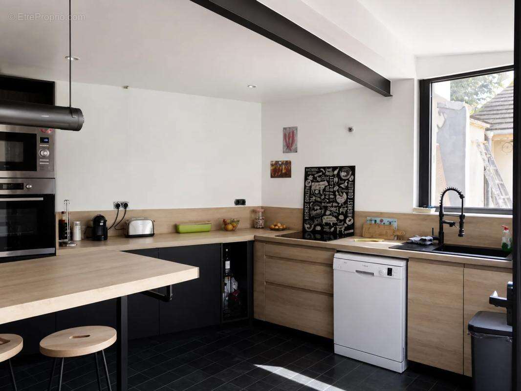 Maison de ville,  6 pièces , 160 m² à Brie-Comte-Robert - photo 5