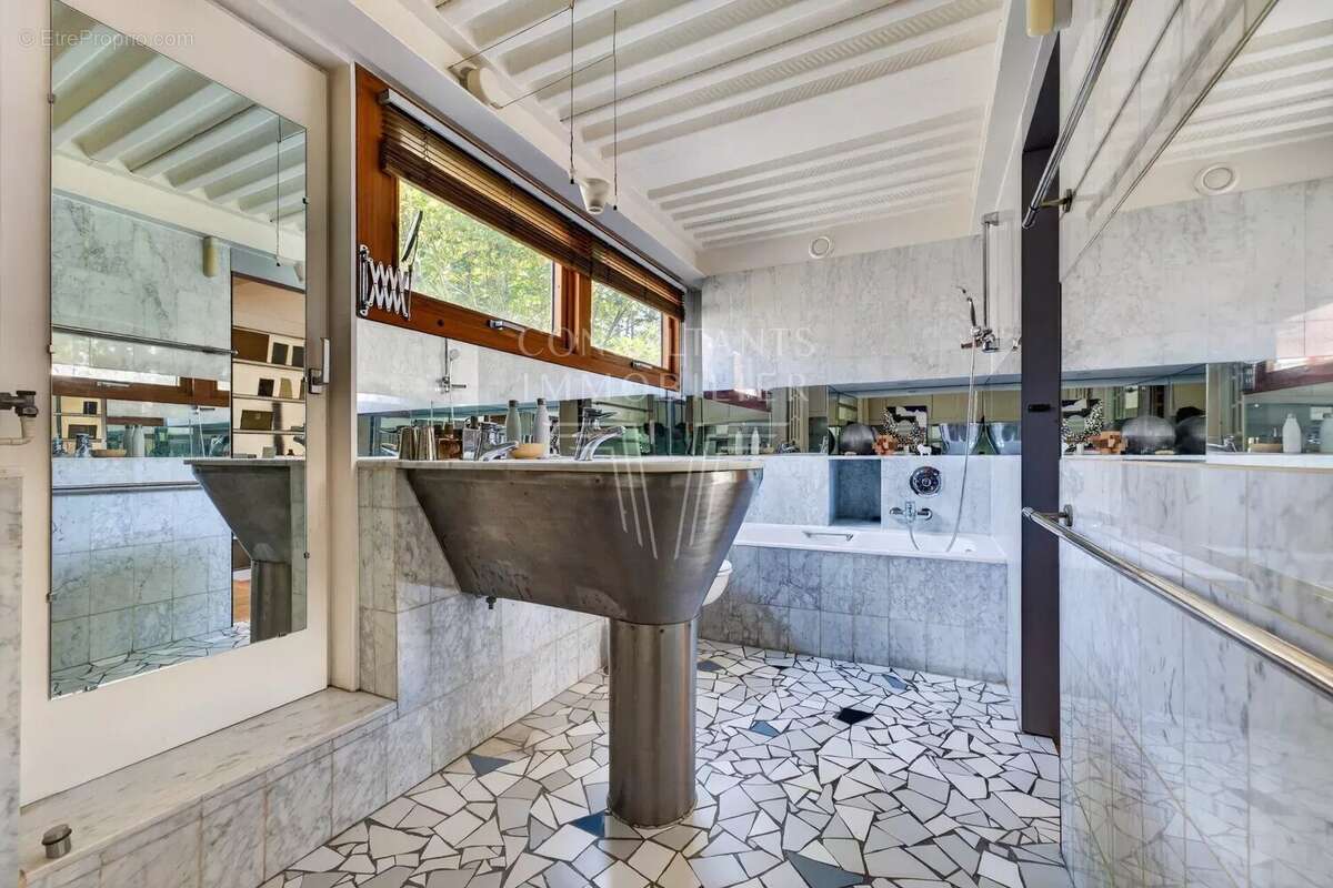 Maison à PARIS-5E