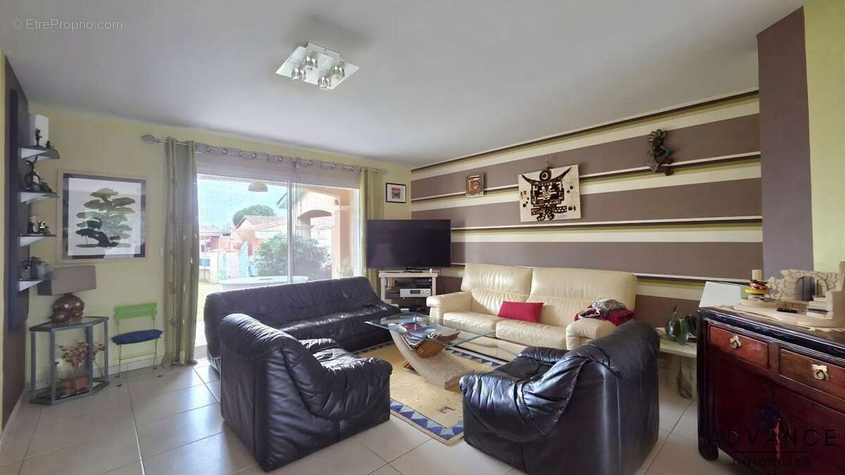 Maison à LA SALVETAT-SAINT-GILLES