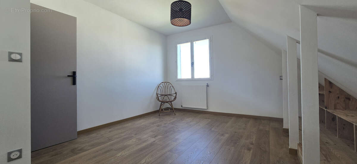 Maison à PERIGNAT-LES-SARLIEVE