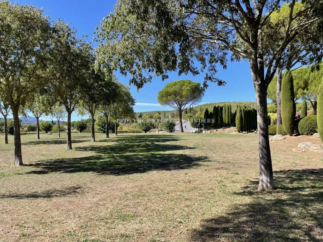 Maison à VILLECROZE