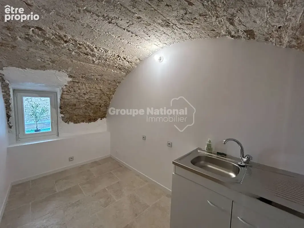 Maison de village rénovée d'environ 137 m² avec jardin, piscine et garage - châteauneuf-du-pape - photo 17