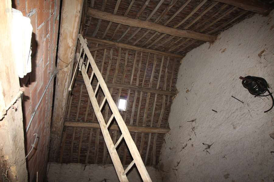 58, Exclusivité Agence à 5mns de Clamecy - Maison de Campagnie à finir de restaurer + matériaux. - photo 12