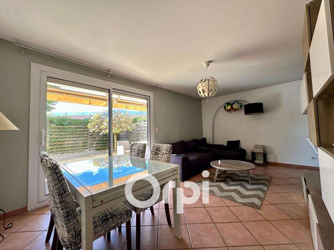 Appartement à VILLARD-BONNOT