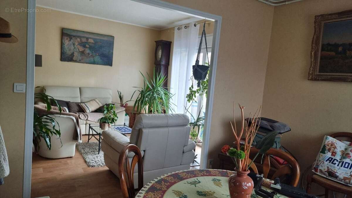 SALLE A MANGER - Appartement à FIGEAC