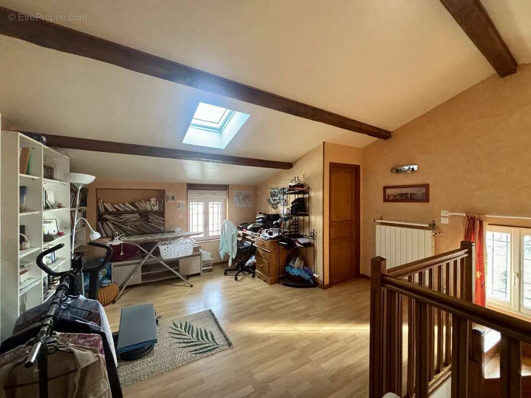 Maison à LA ROCHE-BLANCHE