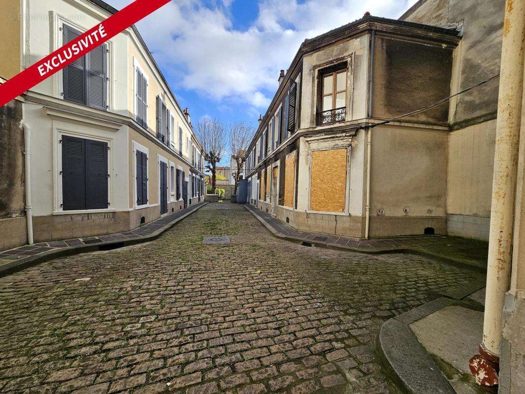 Appartement à AUBERVILLIERS