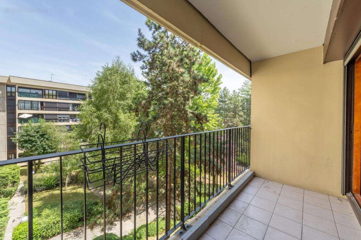 Appartement à LES MUREAUX