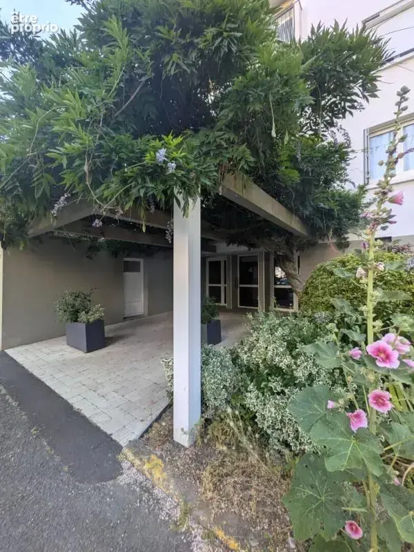 Appartement lumineux de 88 m² avec balcon, ascenseur et vue dégagée - photo 16