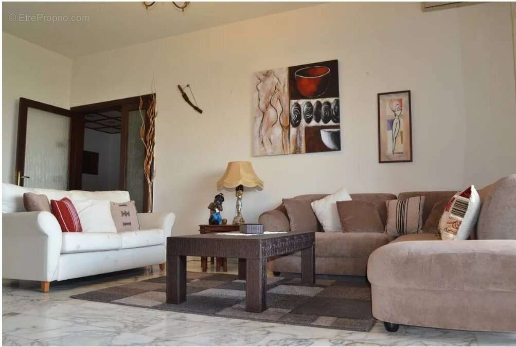 Appartement à SIX-FOURS-LES-PLAGES