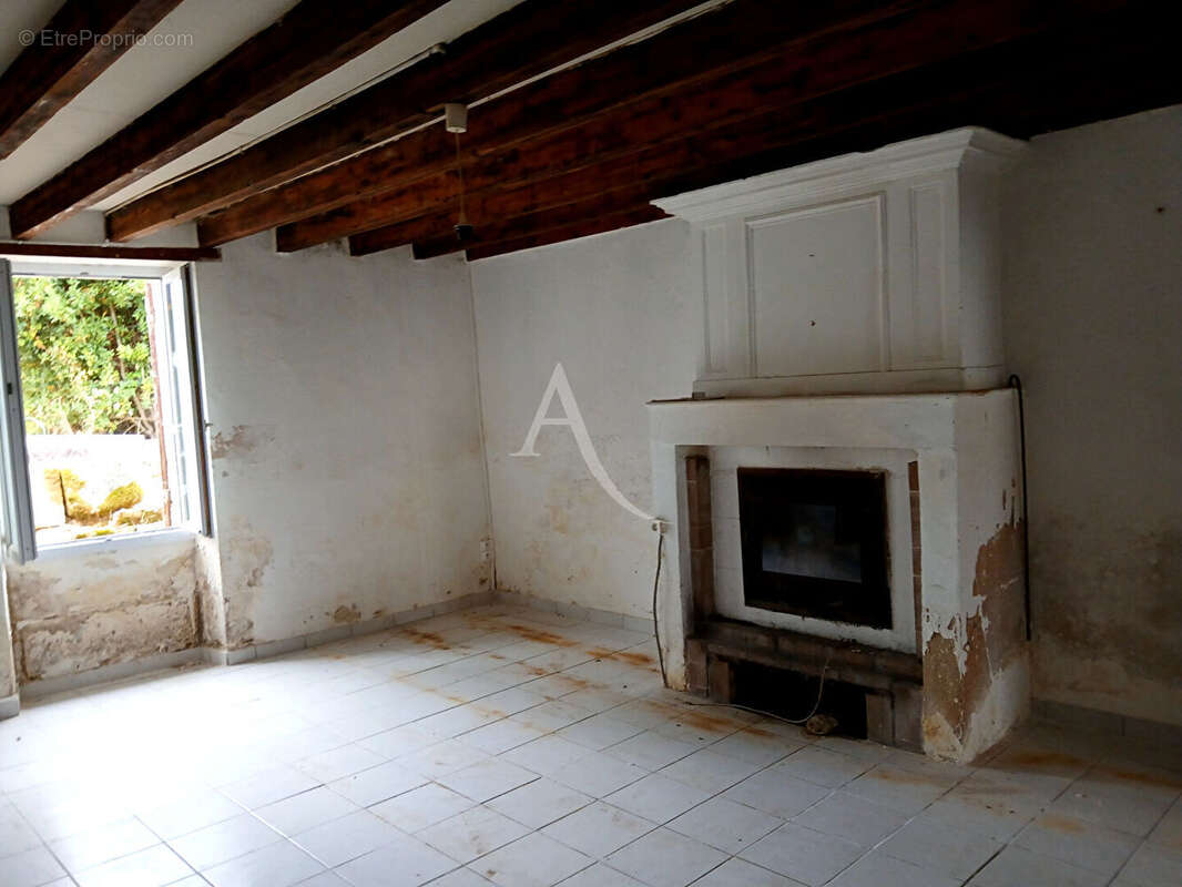 Maison à SAINT-DIZANT-DU-GUA