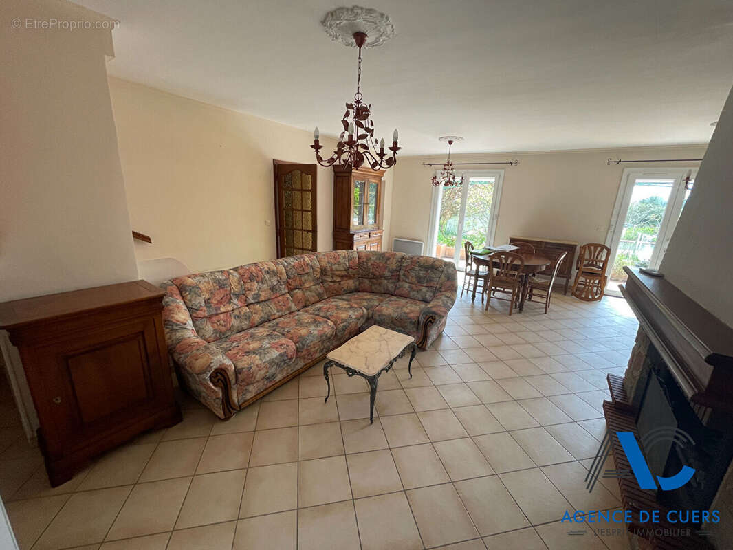 Maison à CUERS