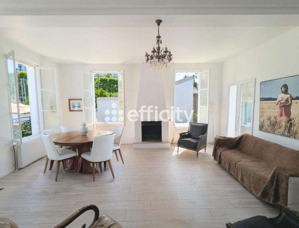 Maison à CHAMPIGNY-SUR-MARNE