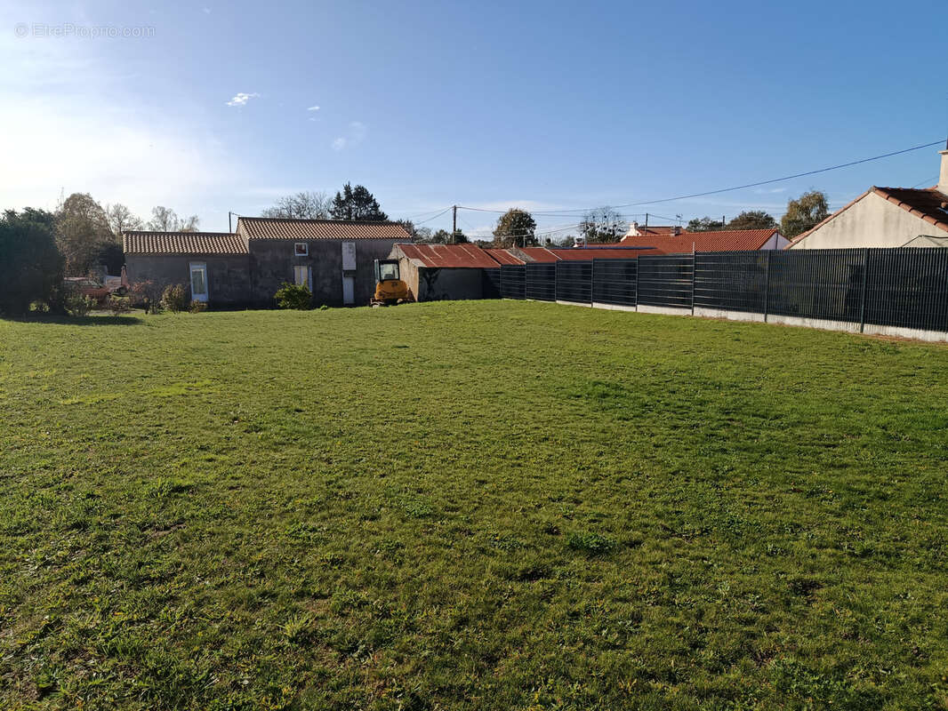 Terrain à ARTHON-EN-RETZ