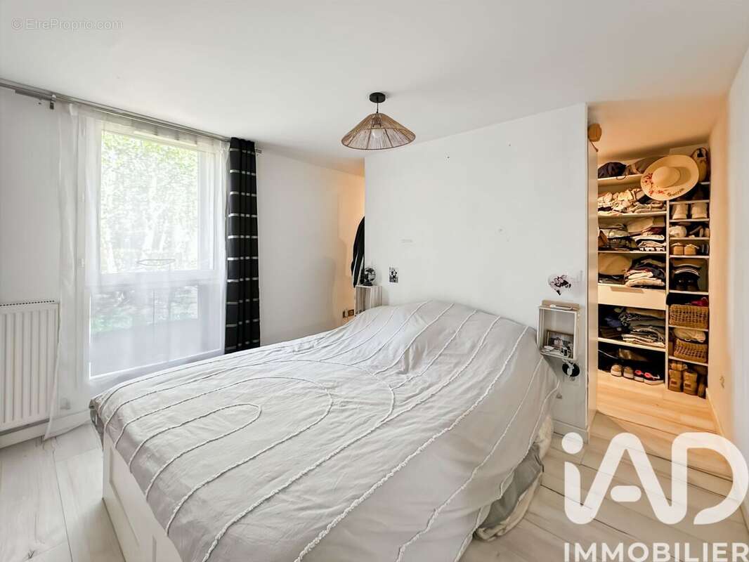 Photo 8 - Appartement à SAINTE-GENEVIEVE-DES-BOIS