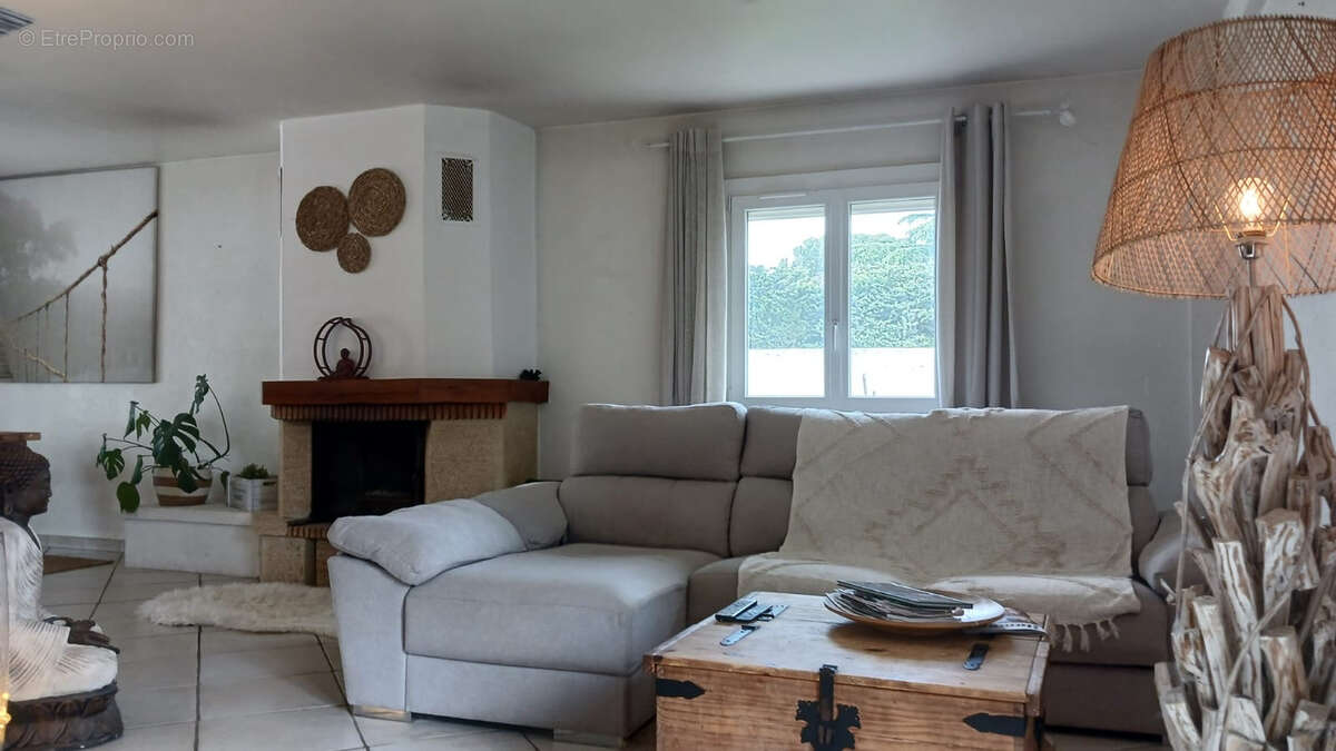 Villa traditionnelle avec piscine beaux volumes - photo 6
