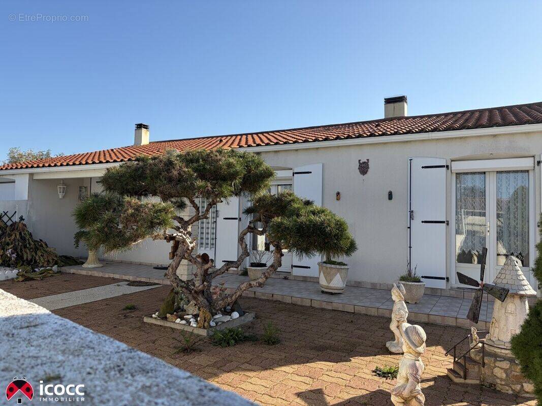 Maison à PUYRAVAULT