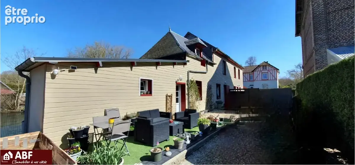 Appartement à OUVILLE-LA-RIVIERE