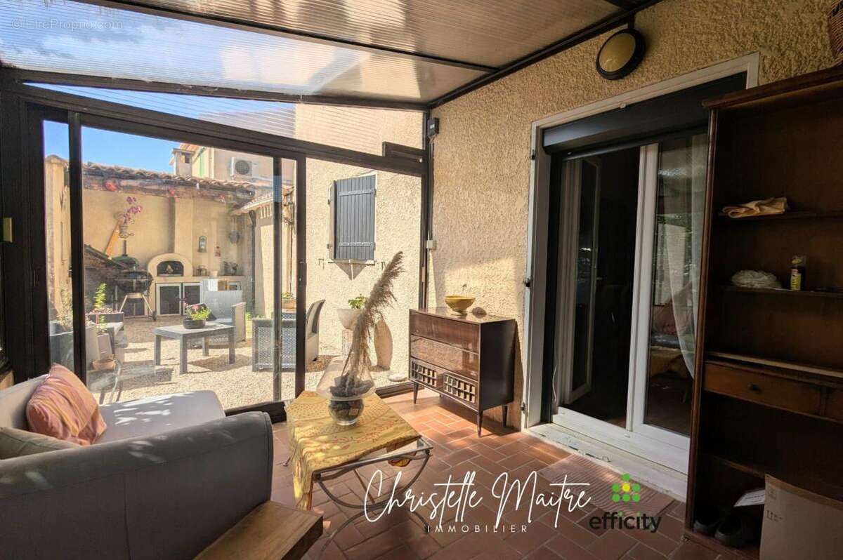 Maison 95 m² à Saint-Martin-De-Crau  - photo 4