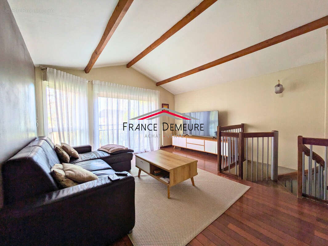 Maison à MONTIGNY-LES-CORMEILLES