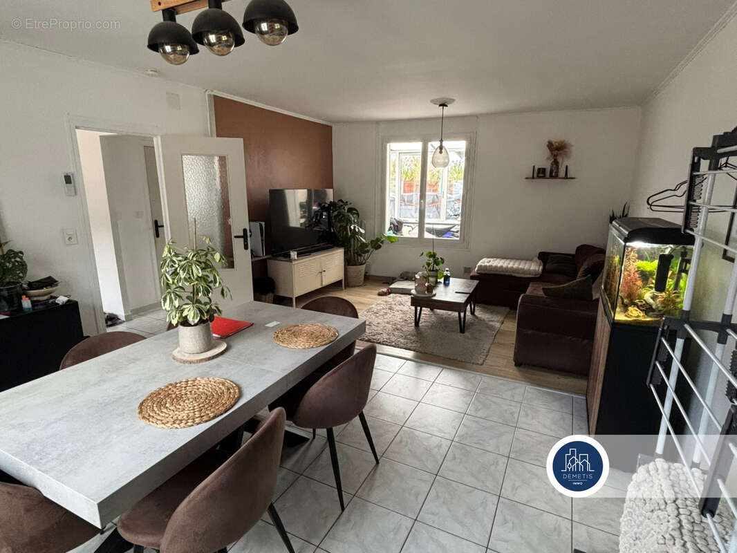 Maison à LA SUZE-SUR-SARTHE