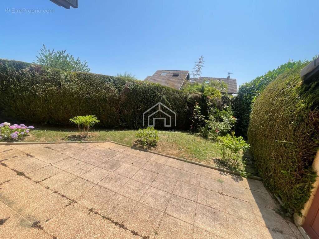 Maison à DIVONNE-LES-BAINS