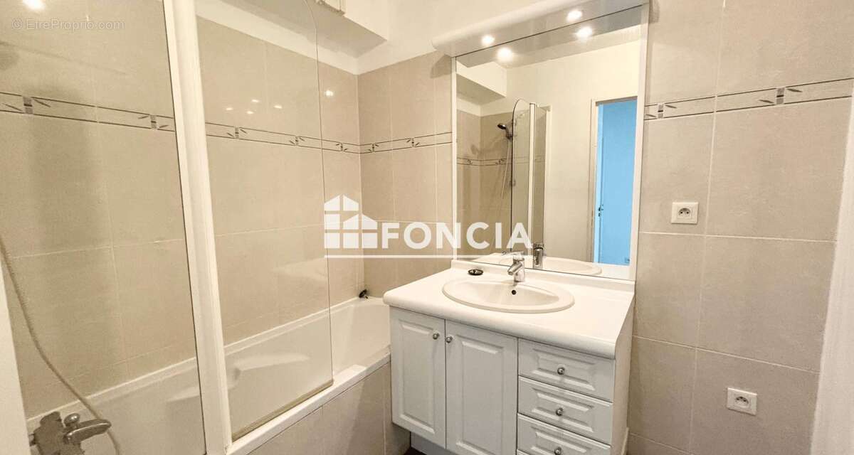 Appartement à LE PLESSIS-ROBINSON