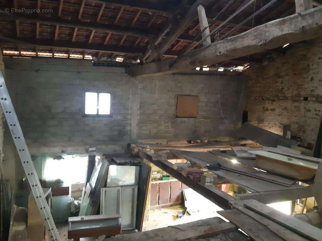 Maison à AULNOIS-EN-PERTHOIS