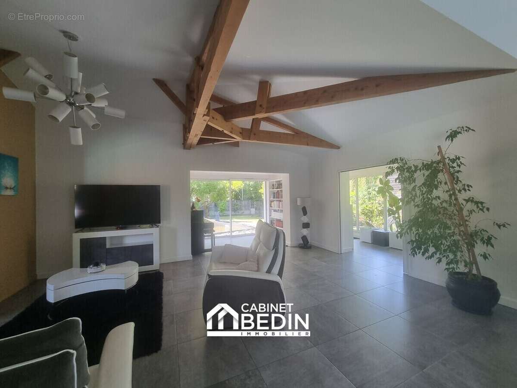 Maison 265 m² à Ares  - photo 7
