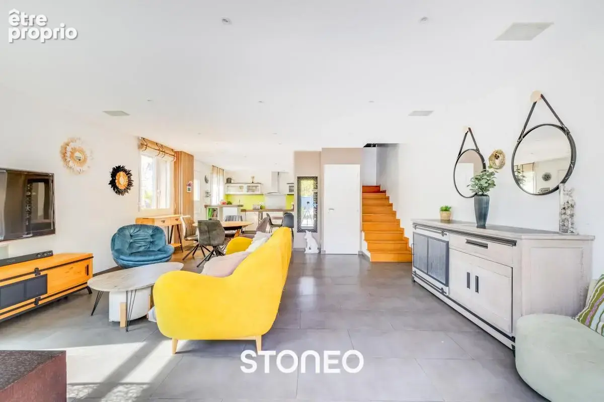 Maison 7 pièces avec jardin et piscine - photo 5