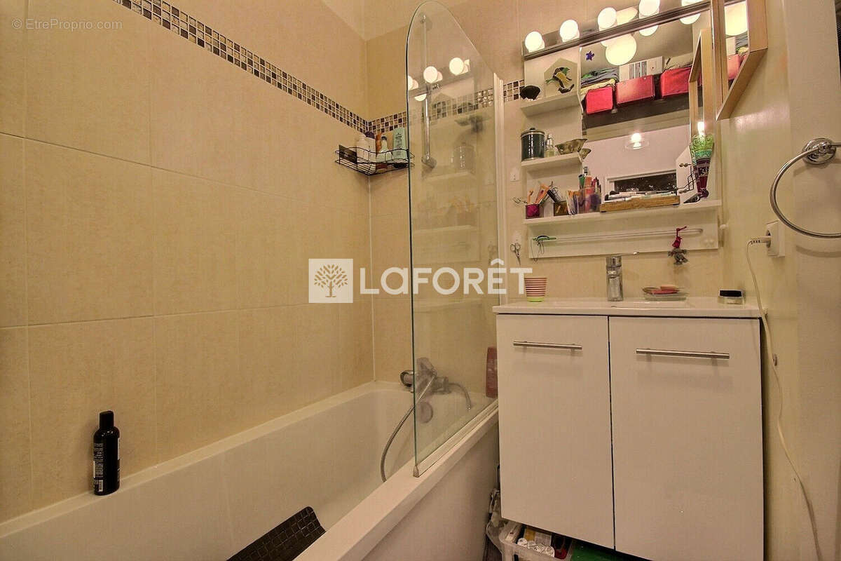 Appartement à SURESNES