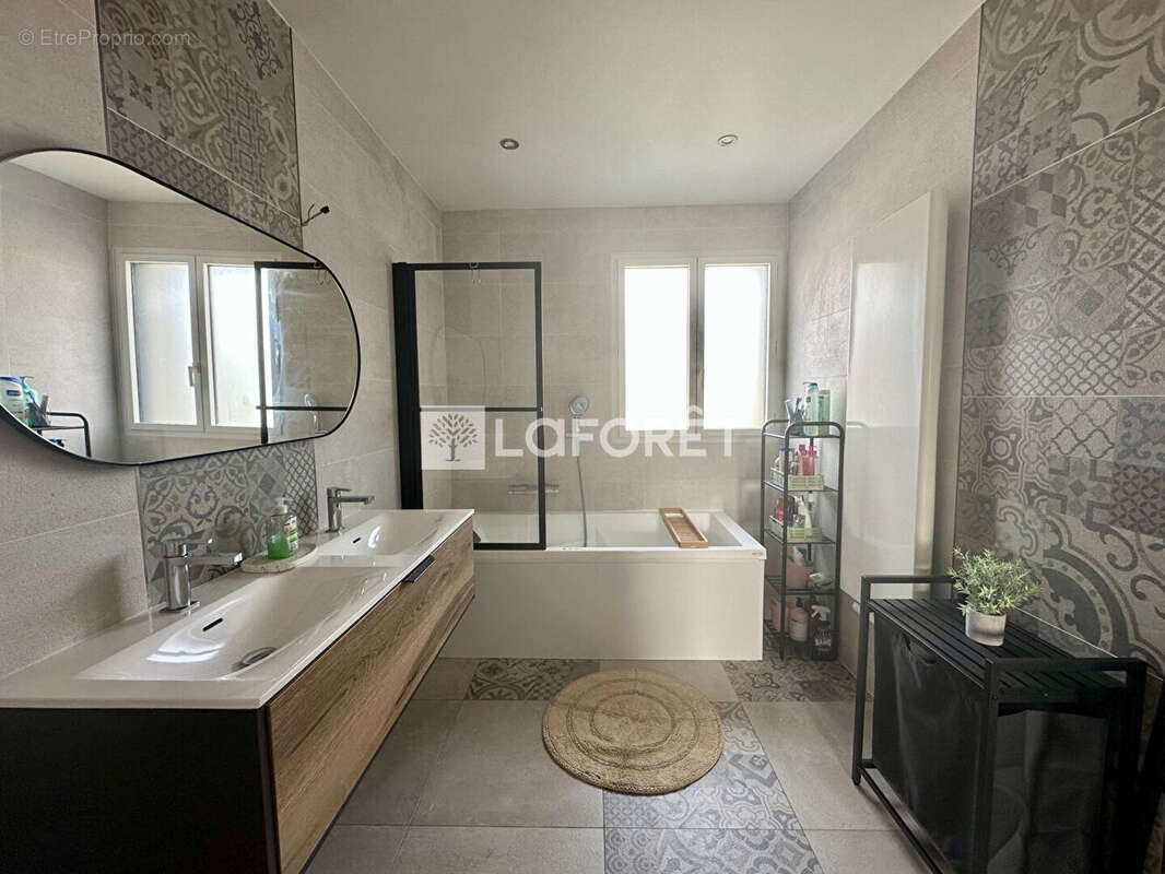 Maison à SAVIGNY-SUR-ORGE