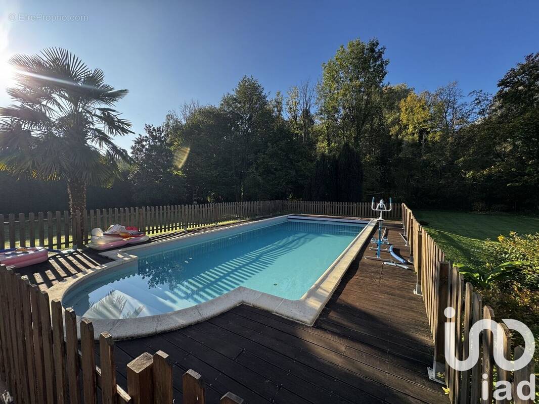 Photo 1 - Maison à CRECY-LA-CHAPELLE